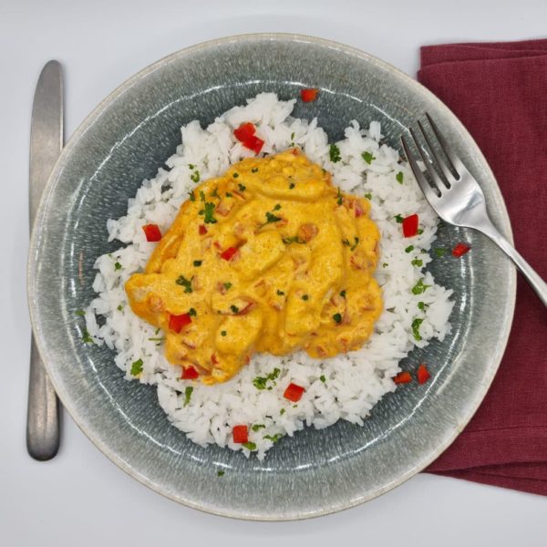 Filets de poulet à la crème de poivron