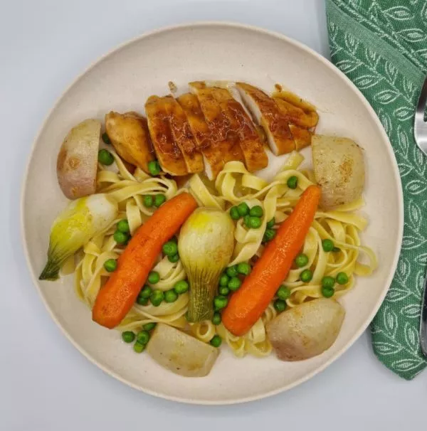 Suprême de poulet au cidre et petits légumes de printemps