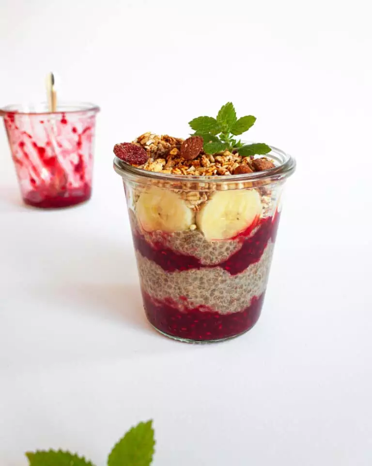 Granola bio fabriqué à la main à base de flocons d’avoine sans gluten.