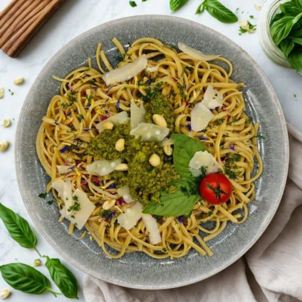 Linguine au pesto maison de basilic frais