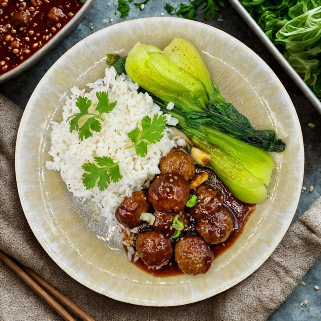 Boulettes à la coréenne, poêlée de pak-choï et basmati bio