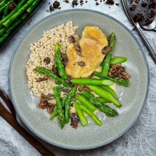 Geflügelfricassee mit Spargel und Morcheln