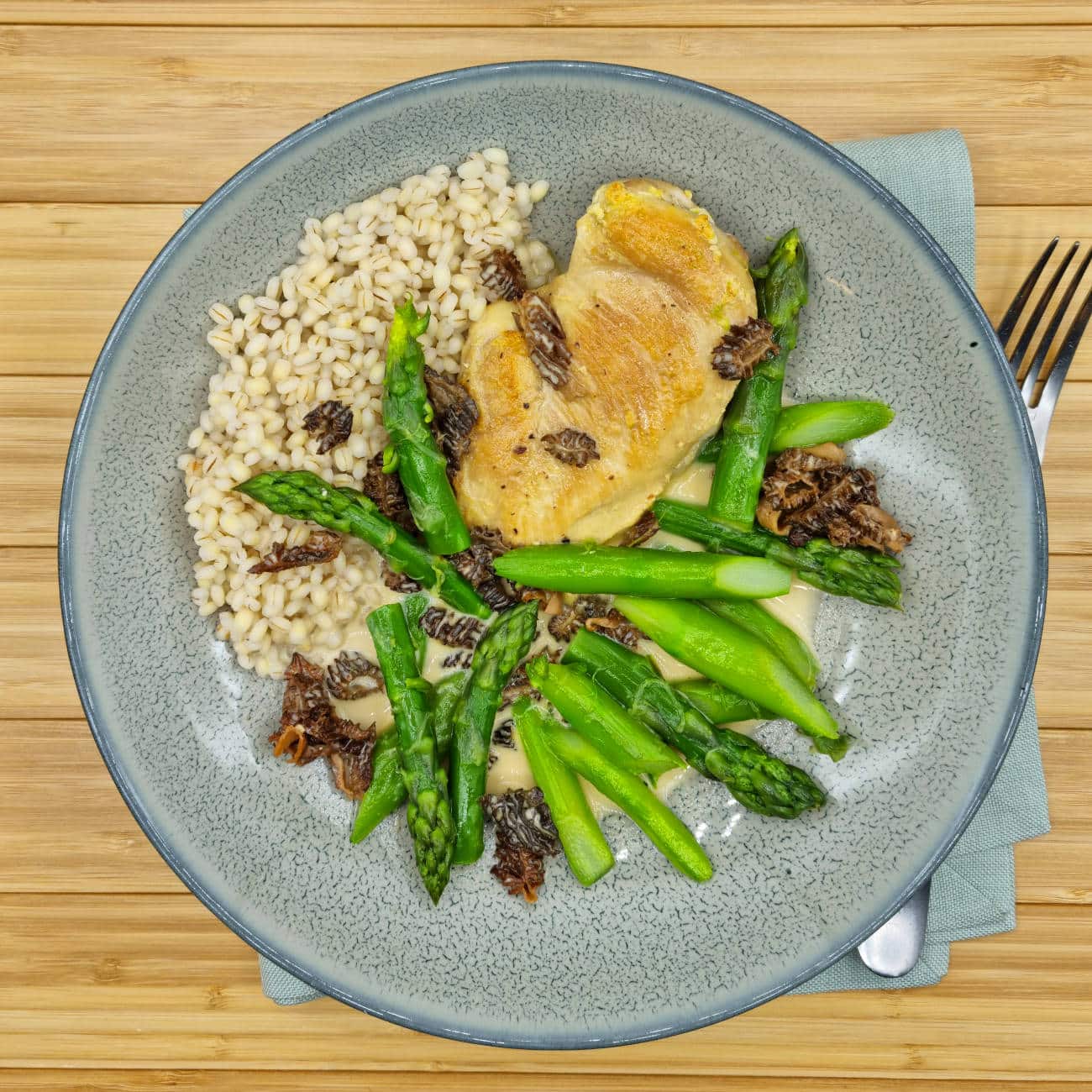 Fricassee of poultry, asparagus and morels - Fit meal