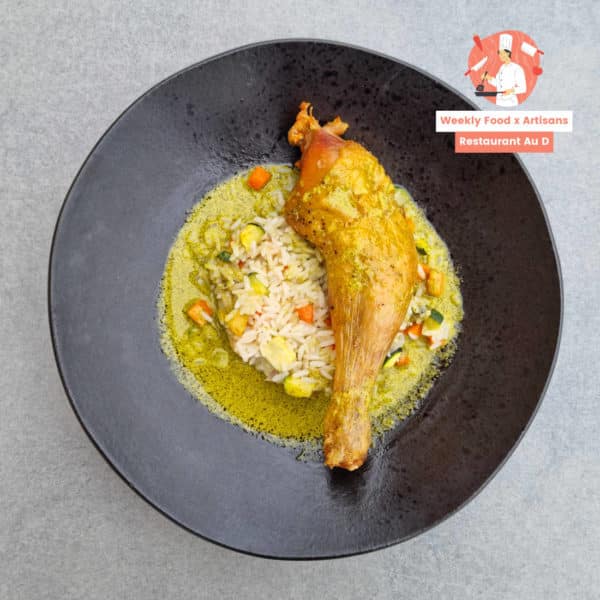Cuisse de poulet rôtie à l'estragon, riz sauté aux légumes