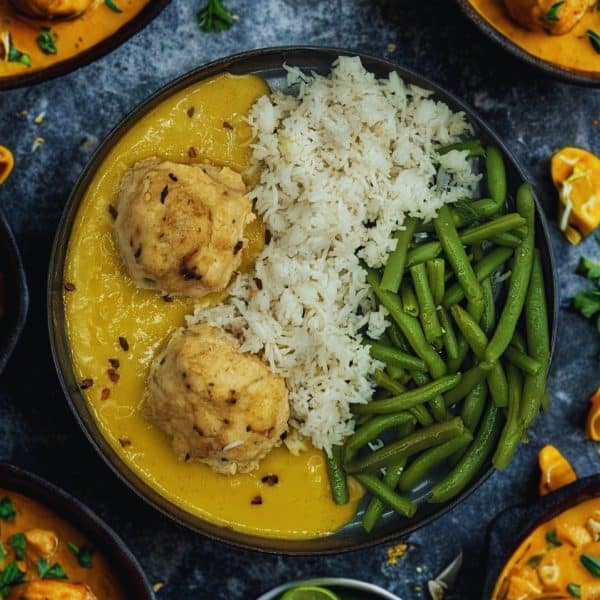 Kaeng kari - Curry jaune Thaï aux boulettes de poulet
