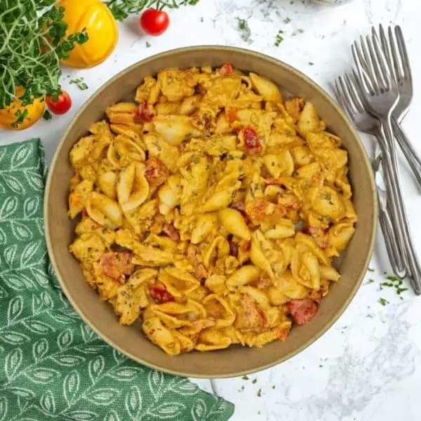 Pasta salad with chicken